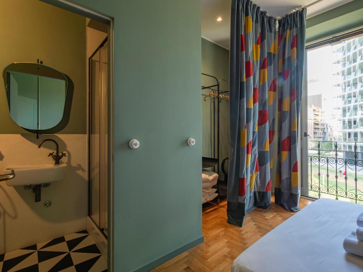 Luxury Apartment In Isola - Ca24 Milan Bagian luar foto